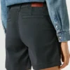 Pantaloncini chino dalla vestibilità regolare Pantaloncini chino dalla vestibilità regolare