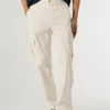 Pantaloni cargo in twill dalla vestibilità regolare Pantaloni cargo in twill dalla vestibilità regolare