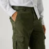 Pantaloni cargo in twill dalla vestibilità regolare Pantaloni cargo in twill dalla vestibilità regolare