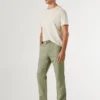 Pantaloni chino con coulisse regolabile Pantaloni chino con coulisse regolabile