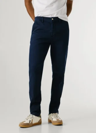 Pantaloni chino dalla vestibilità affusolata