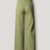 Pantaloni larghi con bottoni sul davanti Pantaloni larghi con bottoni sul davanti