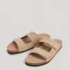 Sandali in pelle scamosciata con doppia chiusura in velcro Sandali in pelle scamosciata con doppia chiusura in velcro