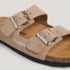 Sandali in pelle scamosciata con doppia fibbia Sandali in pelle scamosciata con doppia fibbia
