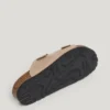 Sandali in pelle scamosciata con doppia fibbia Sandali in pelle scamosciata con doppia fibbia