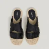 Sandali piatti con cinturini incrociati Sandali piatti con cinturini incrociati