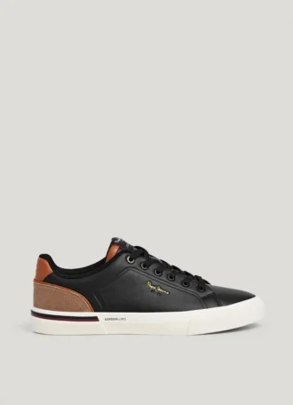 Sneakers classiche con dettagli in pelle scamosciata