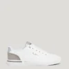 Sneakers classiche con dettagli in pelle scamosciata Sneakers classiche con dettagli in pelle scamosciata