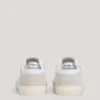 Sneakers classiche con dettagli in pelle scamosciata Sneakers classiche con dettagli in pelle scamosciata
