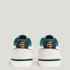 Sneakers classiche con dettagli in pelle scamosciata Sneakers classiche con dettagli in pelle scamosciata