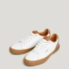 Sneakers classiche con dettagli in pelle scamosciata Sneakers classiche con dettagli in pelle scamosciata