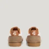 Sneakers classiche con dettagli in pelle scamosciata Sneakers classiche con dettagli in pelle scamosciata