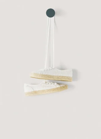 Sneakers classiche con dettagli ricamati