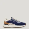 Sneakers con dettagli in pelle scamosciata Sneakers con dettagli in pelle scamosciata