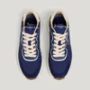 Sneakers con dettagli in pelle scamosciata Sneakers con dettagli in pelle scamosciata