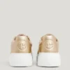 Sneakers con suola a cono in pelle scamosciata Sneakers con suola a cono in pelle scamosciata