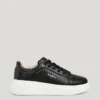 Sneakers in pelle con borchie