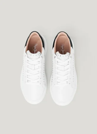 Sneakers in pelle con borchie
