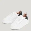 Sneakers in pelle con borchie
