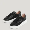 Sneakers in pelle con borchie