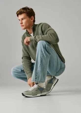 Sneakers in pelle con dettagli in pelle scamosciata