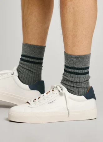 Sneakers in pelle con dettagli in pelle scamosciata