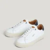 Sneakers in pelle con dettagli in pelle scamosciata Sneakers in pelle con dettagli in pelle scamosciata