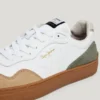 Sneakers in pelle con dettagli in pelle scamosciata Sneakers in pelle con dettagli in pelle scamosciata