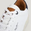 Sneakers in pelle con dettagli in pelle scamosciata Sneakers in pelle con dettagli in pelle scamosciata