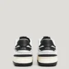 Sneakers in pelle con suola a conchiglia Sneakers in pelle con suola a conchiglia