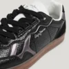 Sneakers Retro con suola a conchiglia Sneakers Retro con suola a conchiglia