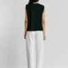 T-shirt con dettagli borchiati