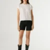 T-shirt con dettagli floreali traforati T-shirt con dettagli floreali traforati
