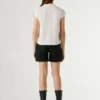 T-shirt con dettagli floreali traforati T-shirt con dettagli floreali traforati
