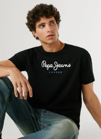 t shirt con logo dalla vestibilit regolare 1 1 330x456 - T-shirt con logo dalla vestibilit&agrave; regolare