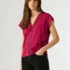 T-shirt con scollo a V e dettagli traforati