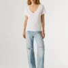 T-shirt con scollo a V e logo ricamato T-shirt con scollo a V e logo ricamato