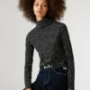 T-shirt con stampa a pois T-shirt con stampa a pois