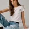 T-shirt con stampa artistica T-shirt con stampa artistica