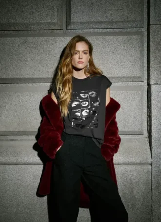 T-shirt con stampa artistica