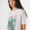 T-shirt con stampa artistica T-shirt con stampa artistica