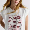 T-shirt con stampa artistica T-shirt con stampa artistica