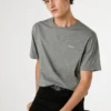 T-shirt con stampa logo e vestibilità regolare T-shirt con stampa logo e vestibilità regolare