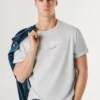 T-shirt con stampa logo e vestibilità regolare T-shirt con stampa logo e vestibilità regolare
