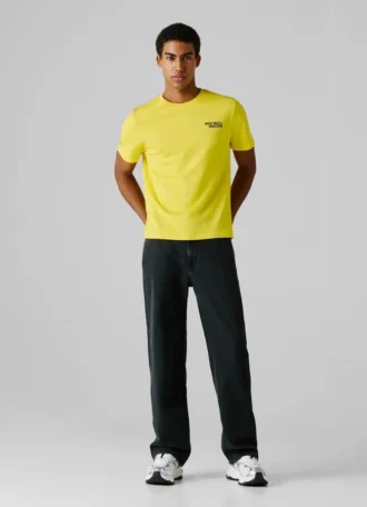 T-shirt con stampa logo e vestibilità regolare