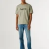 T-shirt con stampa logo e vestibilità regolare T-shirt con stampa logo e vestibilità regolare