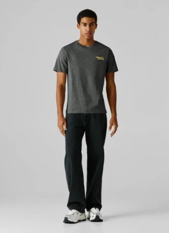 T-shirt con stampa logo e vestibilità regolare