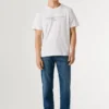 T-shirt con stampa logo e vestibilità regolare T-shirt con stampa logo e vestibilità regolare