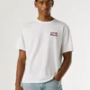 T-shirt con stampa logo e vestibilità regolare T-shirt con stampa logo e vestibilità regolare