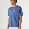 T-shirt con stampa logo e vestibilità regolare T-shirt con stampa logo e vestibilità regolare